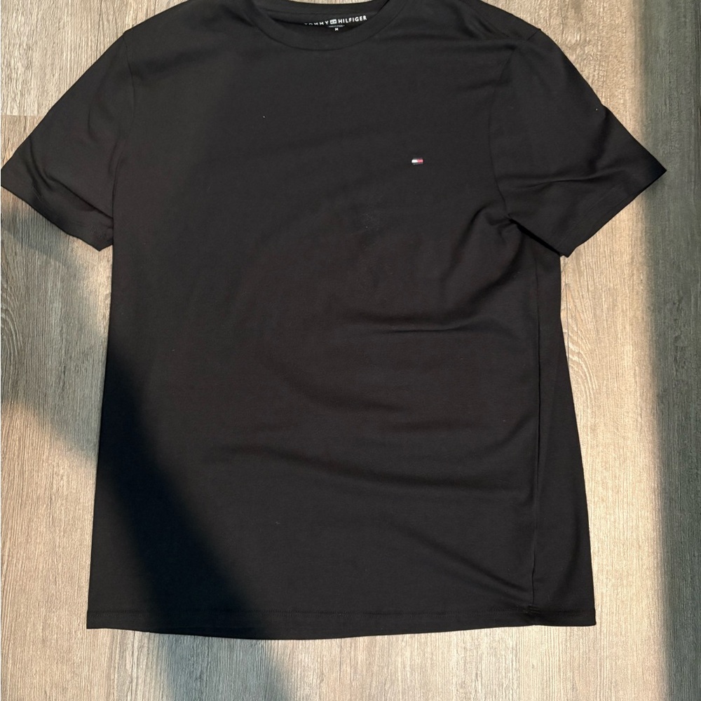 Tommy Hilfiger Men's Classic Black Tee